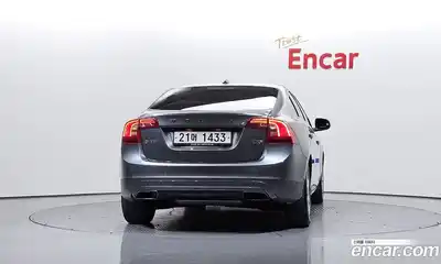 Volvo S60 2018 2.0 Автомат в Москве № 497607, миниатюра 4