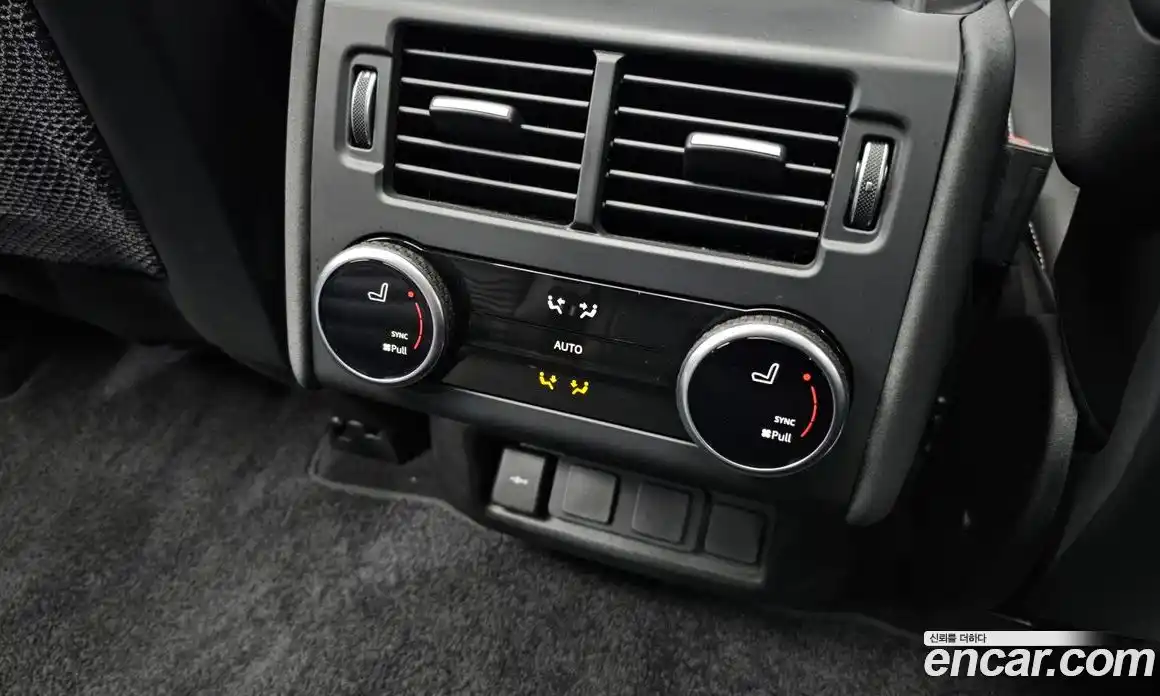 Land Rover Discovery 2023 3.0 Автомат в Москве № 498637, фото 18