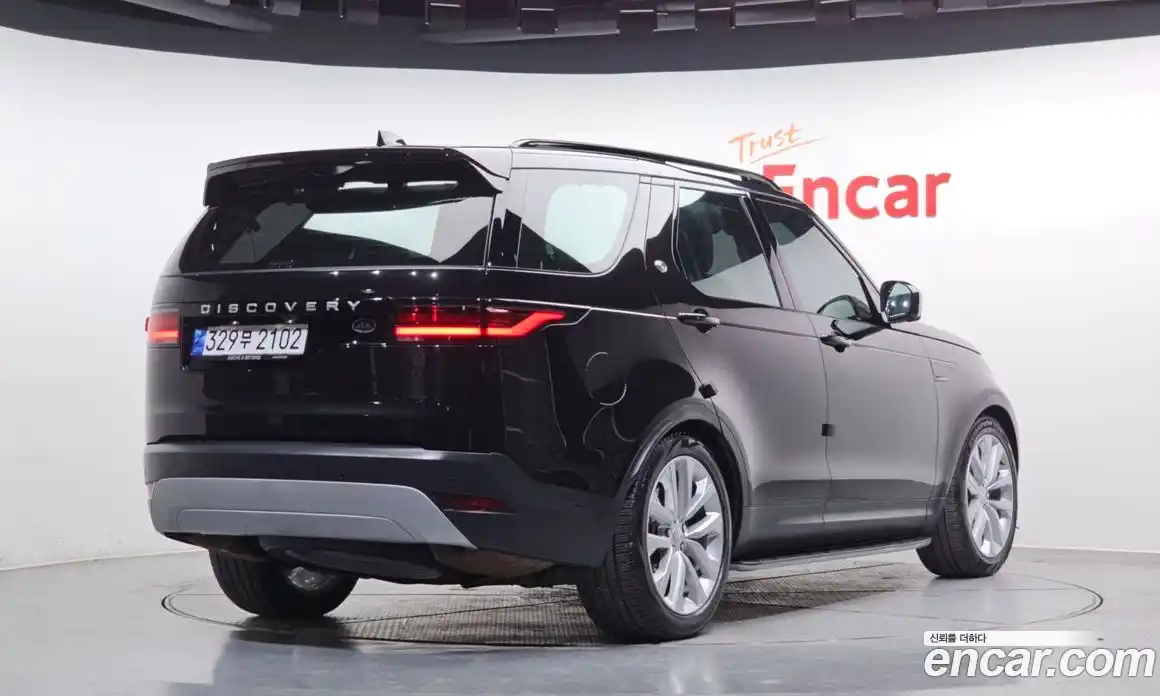 Land Rover Discovery 2023 3.0 Автомат в Москве № 498637, фото 2