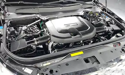 Land Rover Discovery 2023 3.0 Автомат в Москве № 498637, миниатюра 6