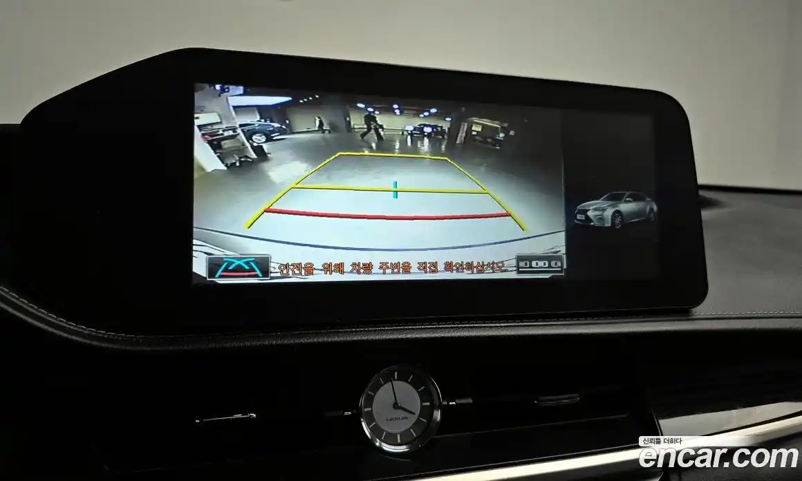 Lexus ES 2017 2.5 Автомат в Москве № 499712, фото 15