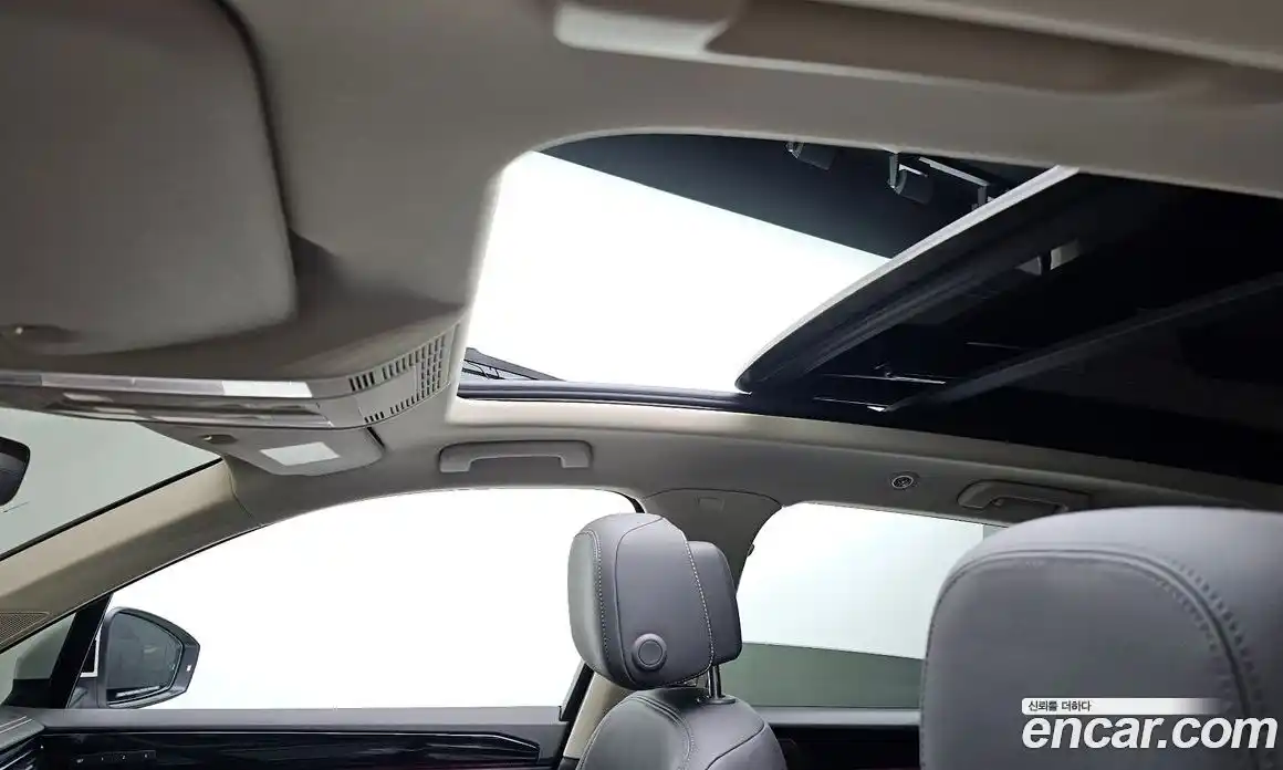 Volkswagen Touareg 2023 3.0 Автомат в Москве № 499773, фото 17