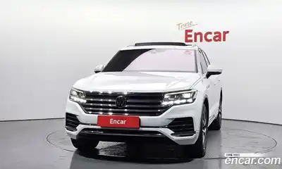 Volkswagen Touareg 2023 3.0 Автомат в Москве № 499773, миниатюра 3
