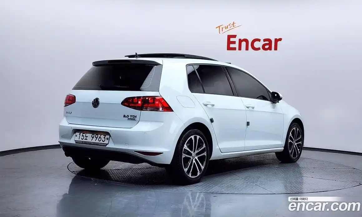 Volkswagen Golf 2016 2.0 Автомат в Москве № 499837, фото 1