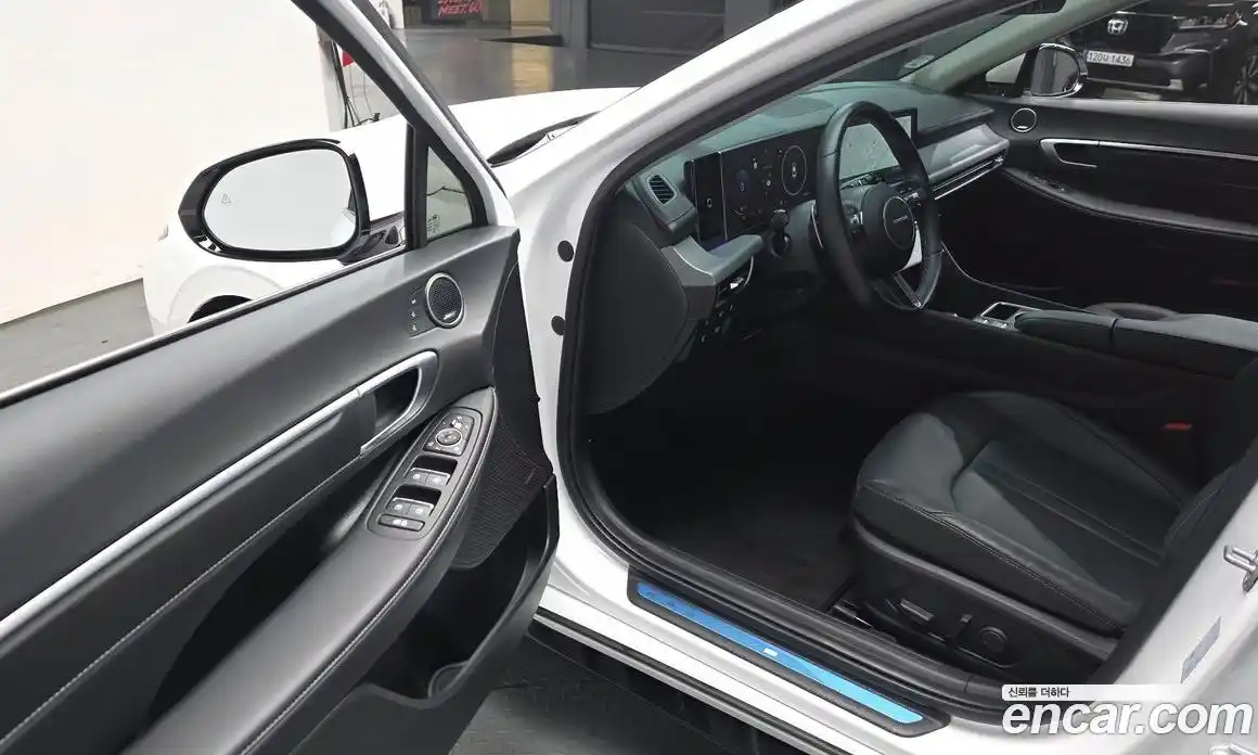 Hyundai Sonata 2024 2.0 Автомат в Москве № 517382, фото 11