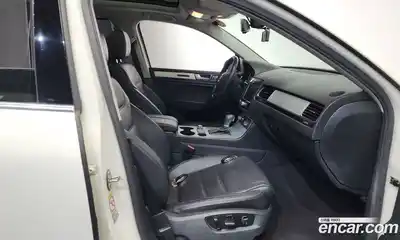 Volkswagen Touareg 2012 3.0 Автомат в Москве № 519026, миниатюра 11