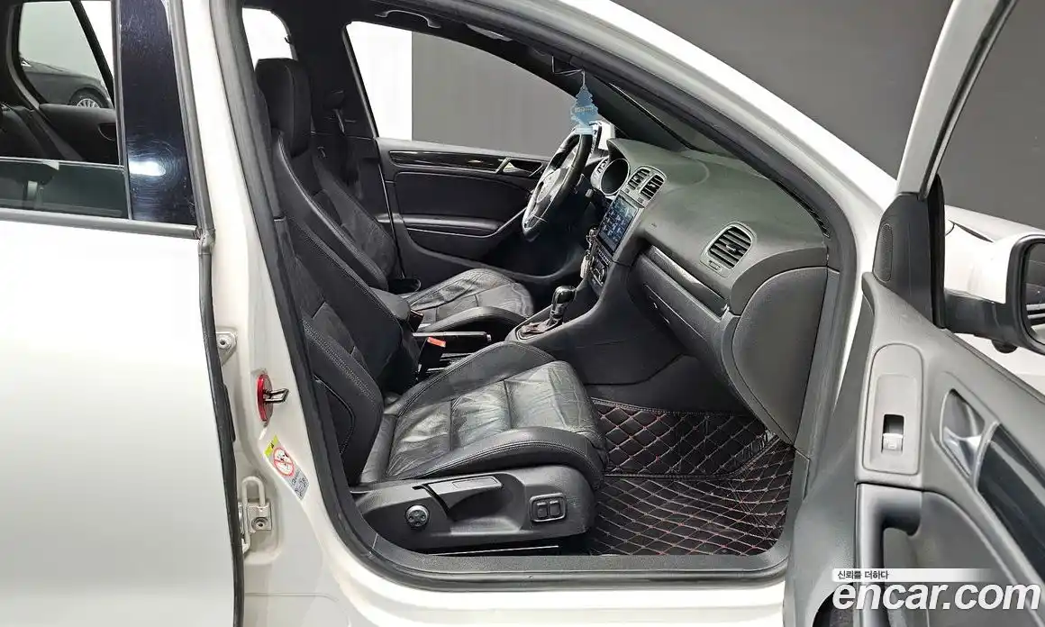 Volkswagen Golf 2011 2.0 Автомат в Москве № 519603, фото 11