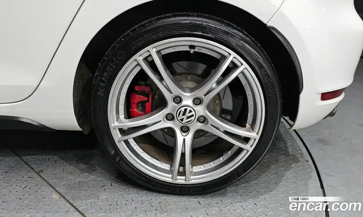 Volkswagen Golf 2011 2.0 Автомат в Москве № 519603, фото 5