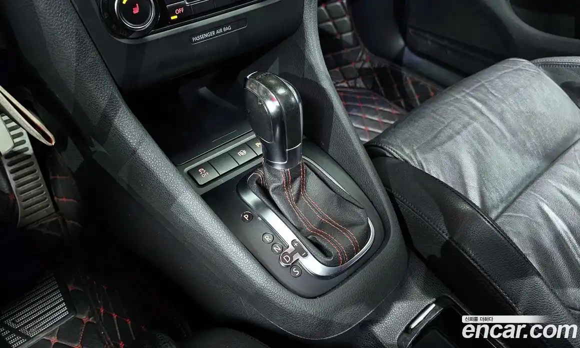 Volkswagen Golf 2011 2.0 Автомат в Москве № 519603, фото 9