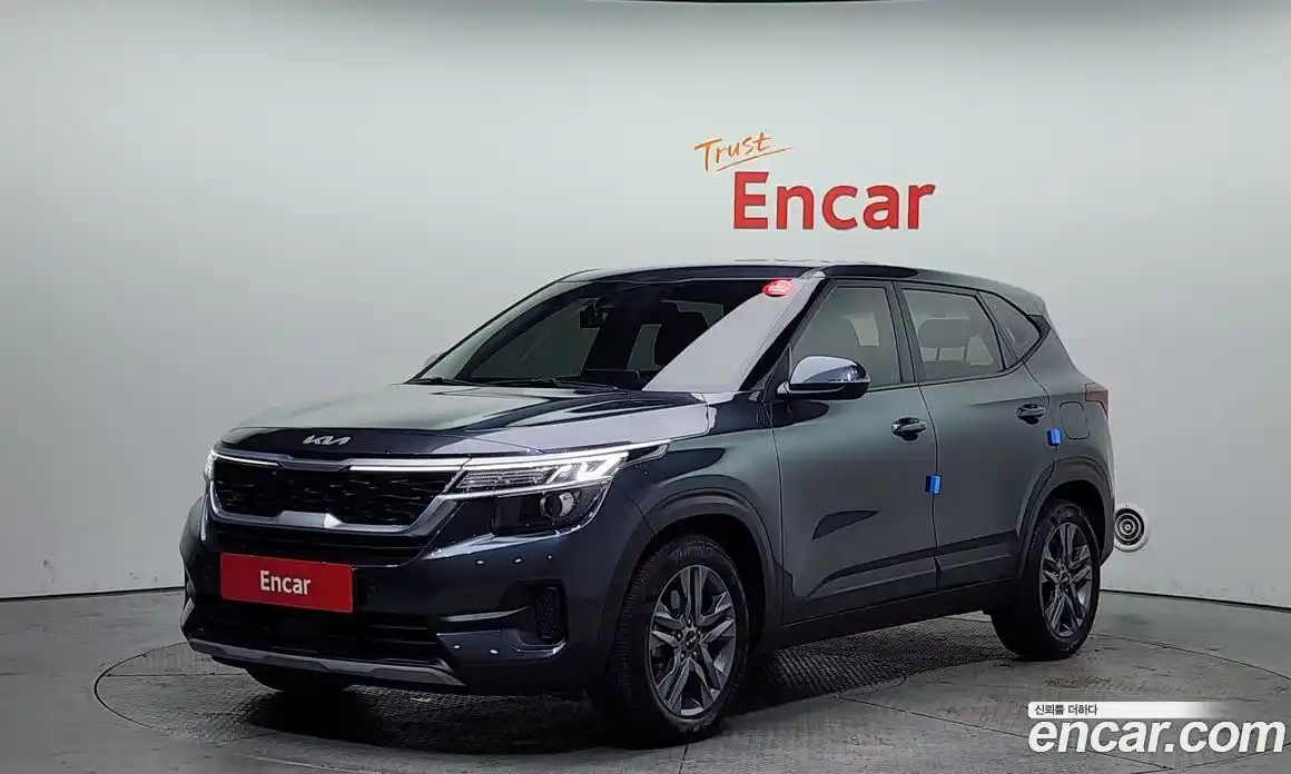 Kia Seltos 2023 1.6 Автомат в Москве № 521101, фото 1