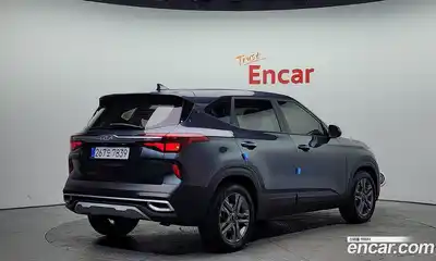 Kia Seltos 2023 1.6 Автомат в Москве № 521101, миниатюра 2