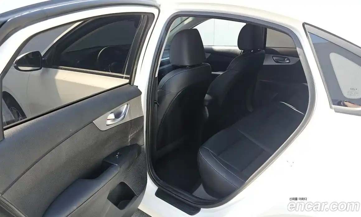 Kia K3 2022 1.6 Автомат в Москве № 521144, фото 12