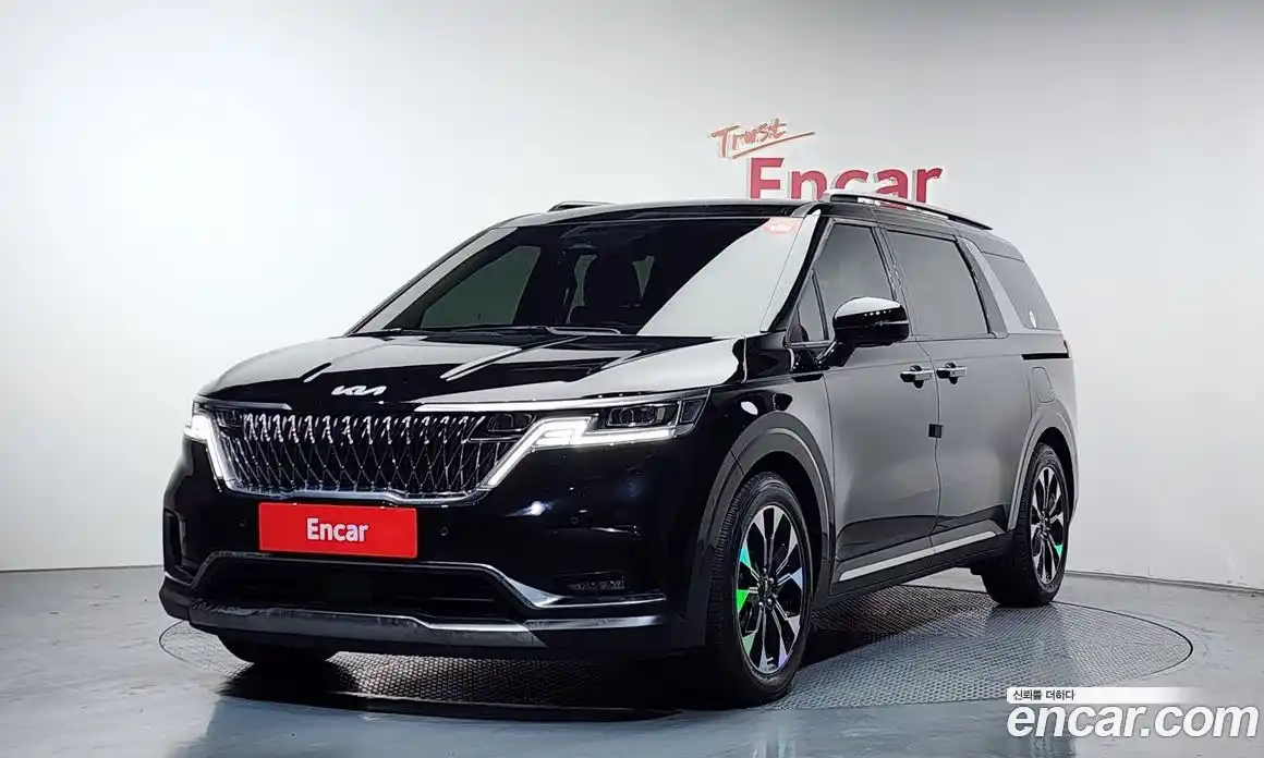 Kia Canival 2023 2.2 Автомат в Москве № 521331, фото 1