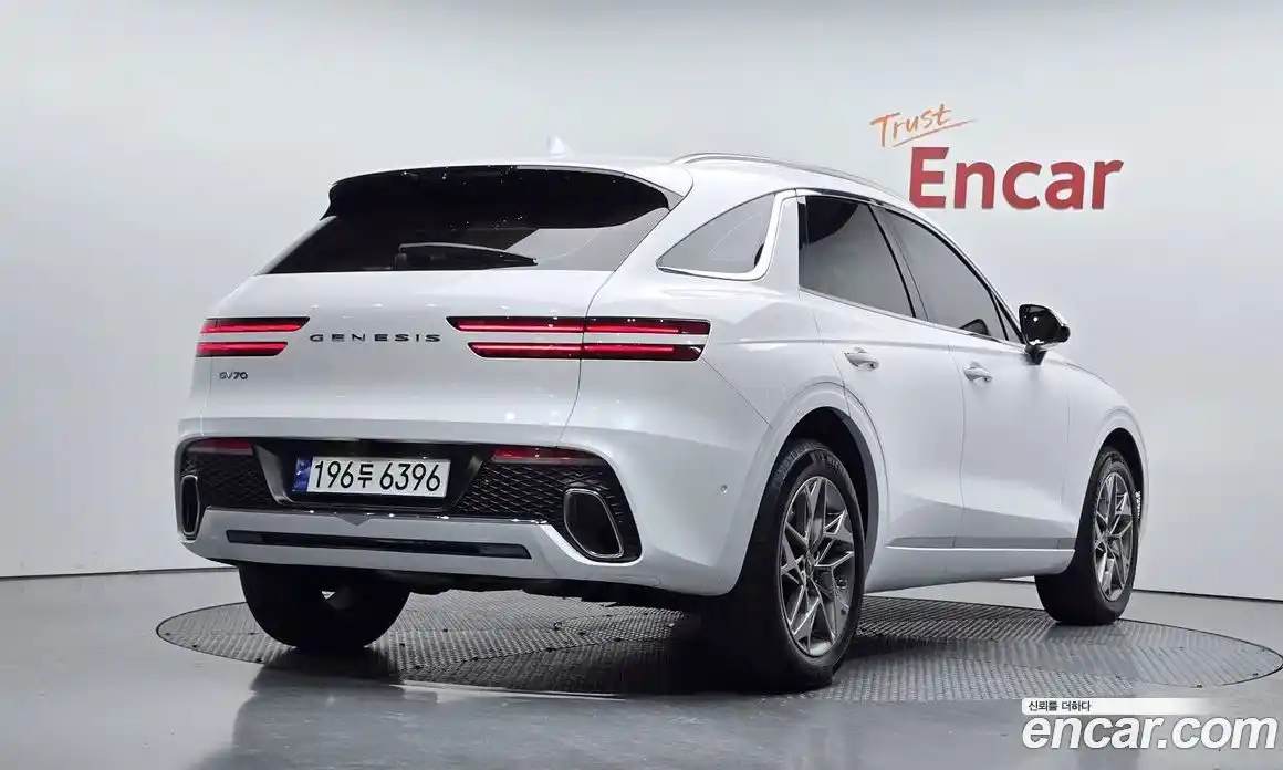Genesis GV70 2024 2.5 Автомат в Москве № 523338, фото 2