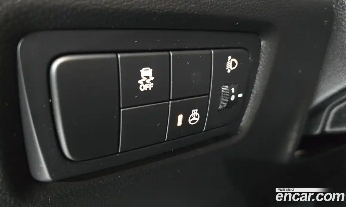 SsangYong Korando 2015 2.0 Автомат в Москве № 526266, фото 17