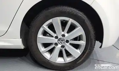 Volkswagen Golf 2013 1.6 Автомат в Москве № 529932, миниатюра 5