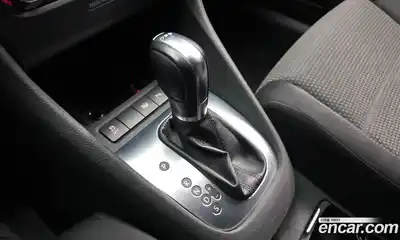 Volkswagen Golf 2013 1.6 Автомат в Москве № 529932, миниатюра 9