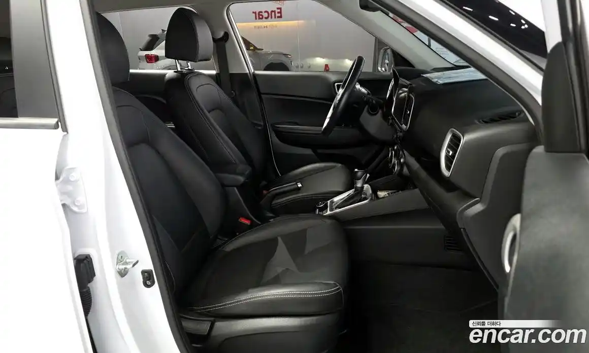 Hyundai Venue 2023 1.6 Автомат в Москве № 530005, фото 11