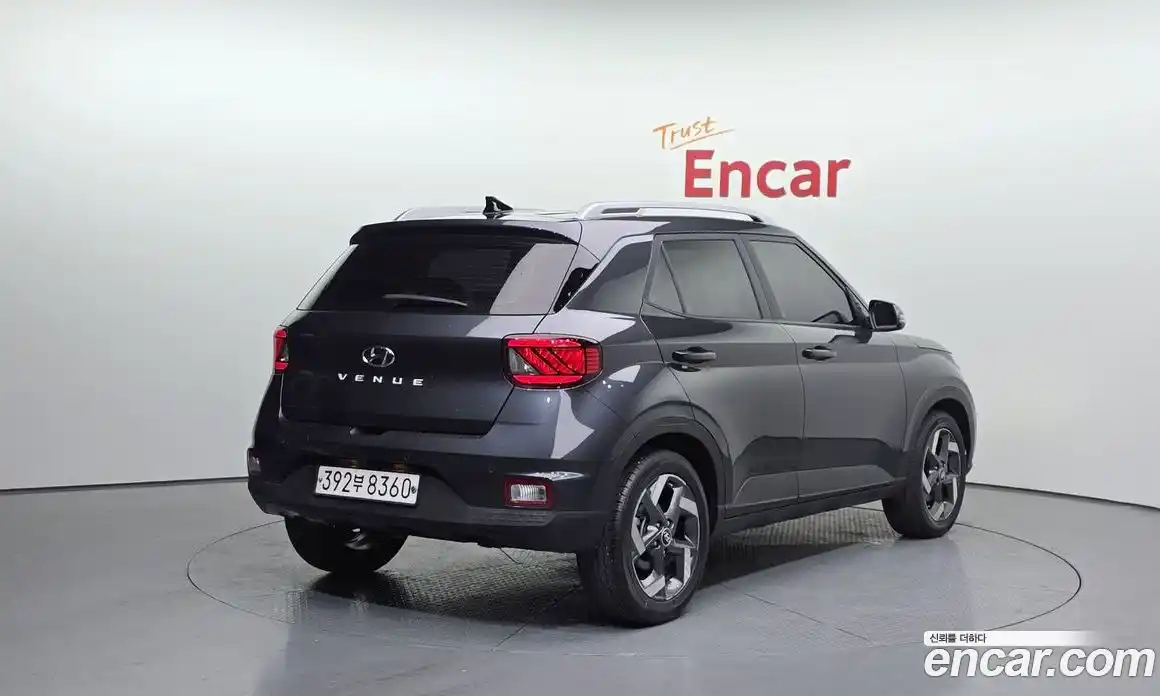 Hyundai Venue 2021 1.6 Автомат в Москве № 530567, фото 2