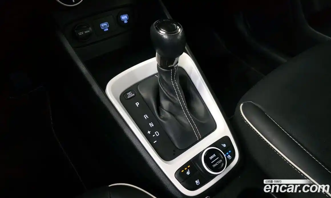 Hyundai Venue 2021 1.6 Автомат в Москве № 530567, фото 9