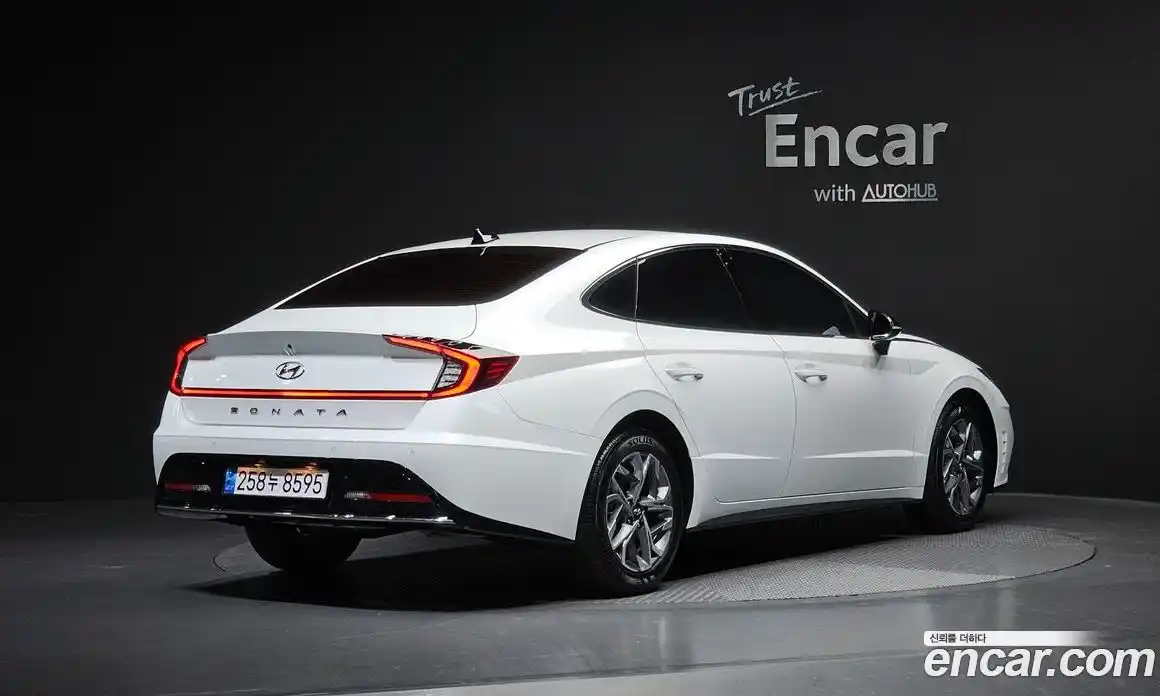 Hyundai Sonata 2022 2.0 Автомат в Москве № 531051, фото 2