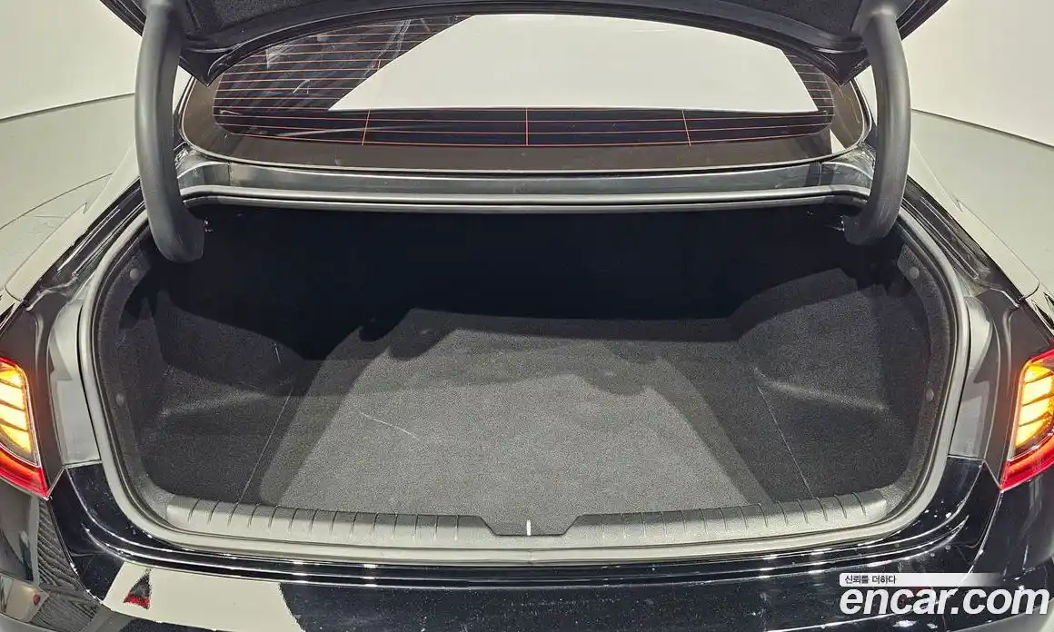 Hyundai Sonata 2023 2.0 Автомат в Москве № 531064, фото 20