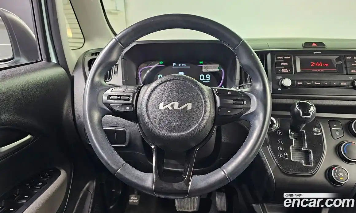 Kia Ray 2023 1.0 Автомат в Москве № 532467, фото 13