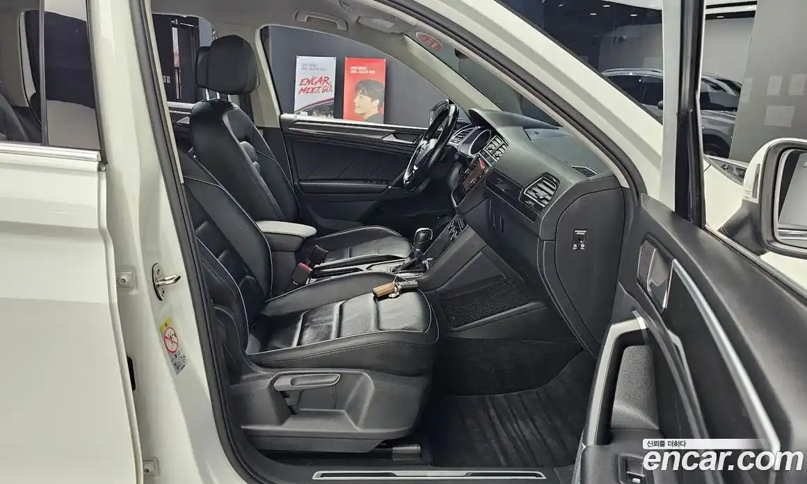 Volkswagen Tiguan 2018 2.0 Автомат в Москве № 533443, фото 12