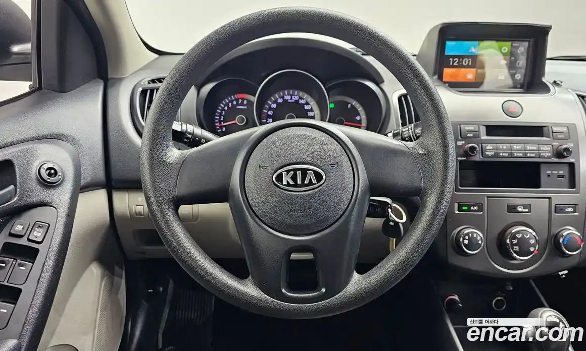 Kia Porte 2012 1.6 Автомат в Москве № 535414, фото 13