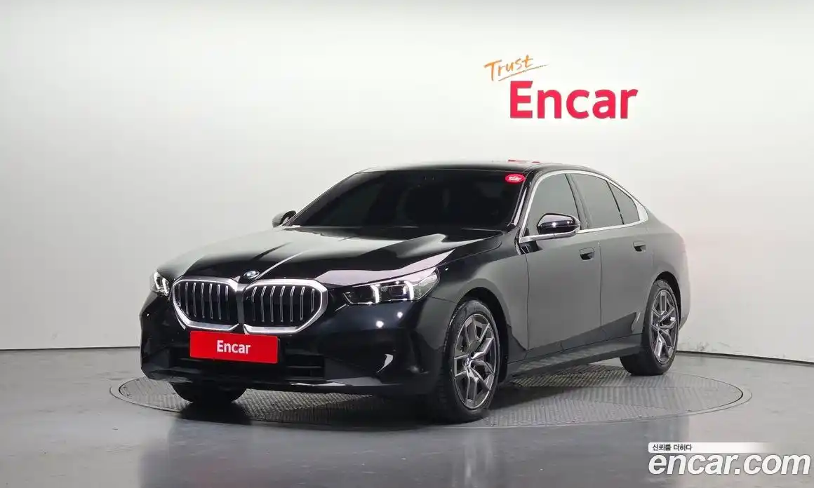 BMW 5-Series 2025 2.0 Автомат в Москве № 537791, фото 1