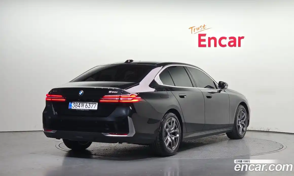 BMW 5-Series 2025 2.0 Автомат в Москве № 537791, фото 2