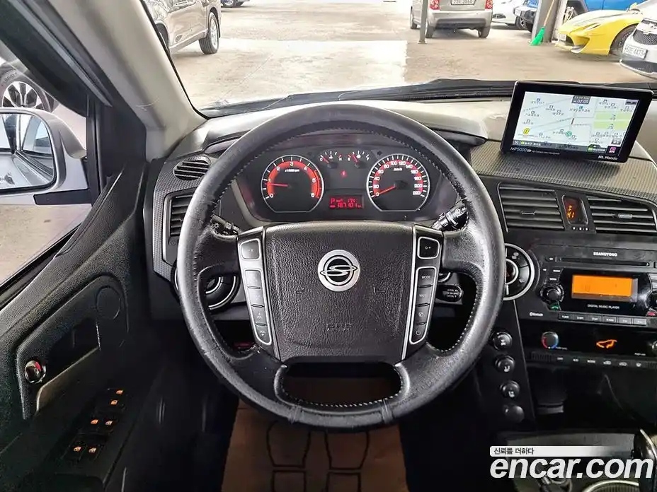 SsangYong Korando 2015 2.0 Автомат в Москве № 539596, фото 13