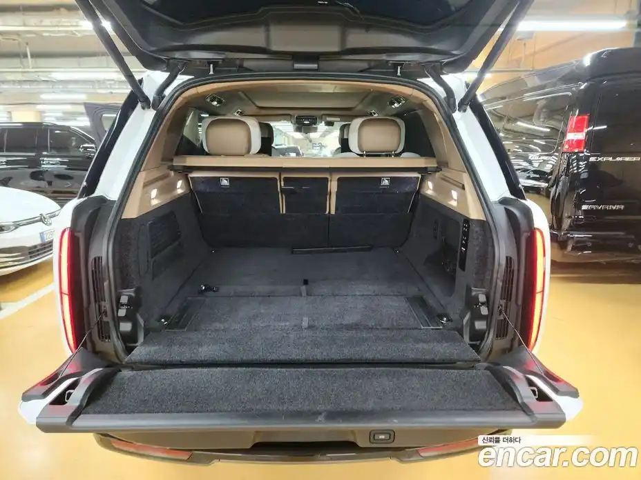 Land Rover Range-Rover 2023 4.4 Автомат в Москве № 543068, фото 6