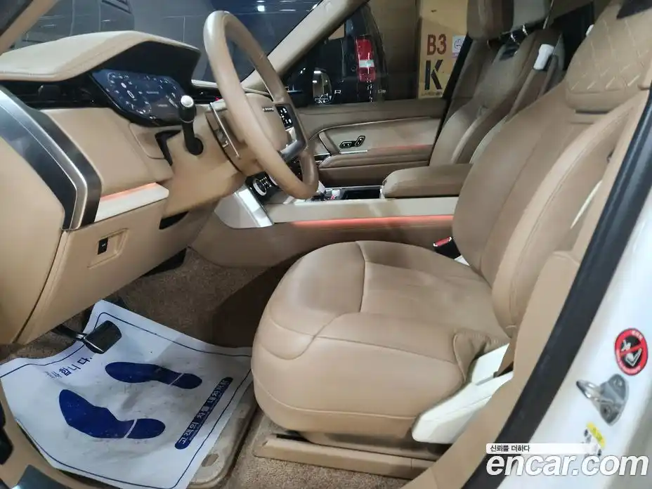 Land Rover Range-Rover 2023 4.4 Автомат в Москве № 543068, фото 7