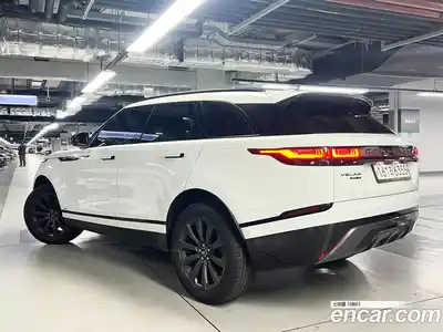 Land Rover Range-Rover Velar 2019 2.0 Автомат в Москве № 543545, миниатюра 2