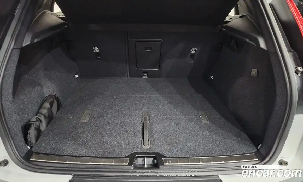 Volvo XC40 2023 2.0 Автомат в Москве № 544984, фото 20