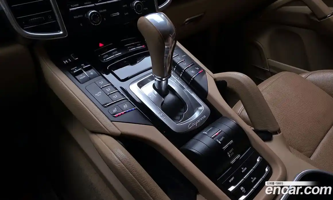 Porsche Cayenne 2015 3.0 Автомат в Москве № 545854, фото 9