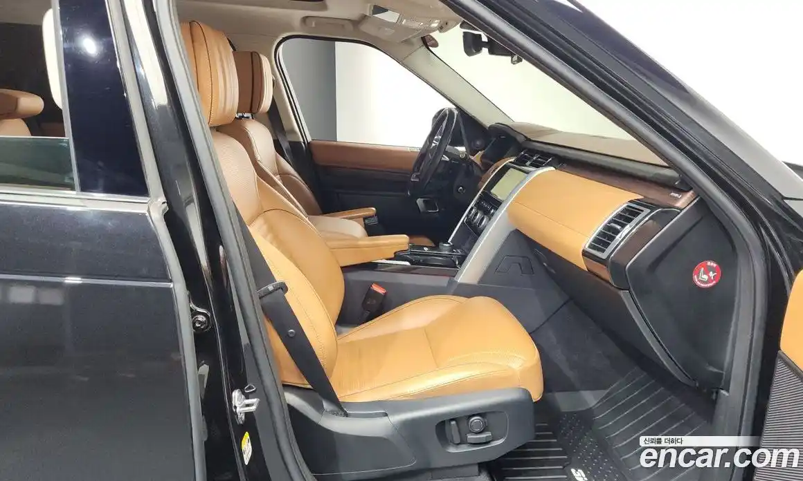 Land Rover Discovery 2018 3.0 Автомат в Москве № 546282, фото 11