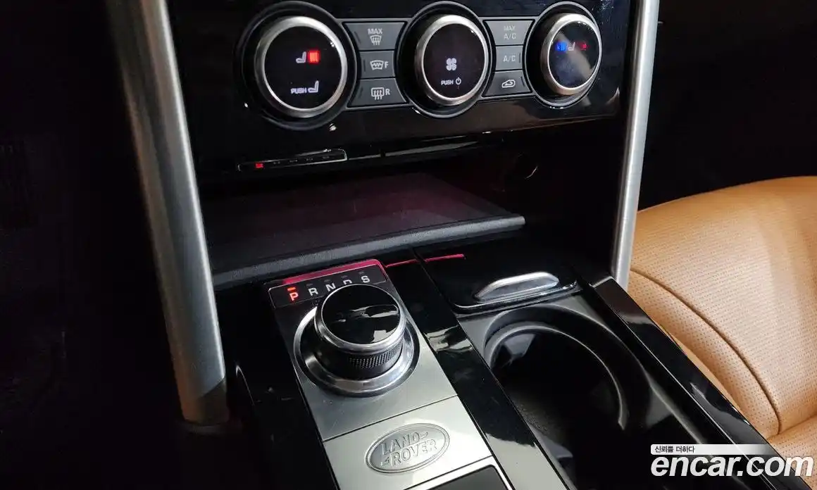 Land Rover Discovery 2018 3.0 Автомат в Москве № 546282, фото 9