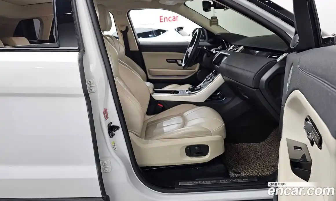 Land Rover Range-Rover Evoque 2019 2.0 Автомат в Москве № 546283, фото 11