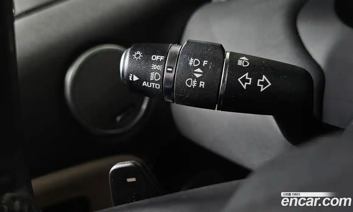 Land Rover Range-Rover Evoque 2019 2.0 Автомат в Москве № 546283, фото 14