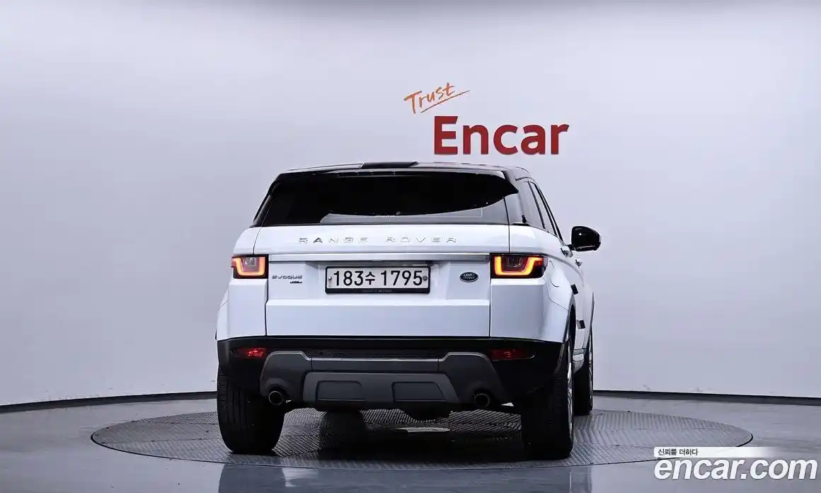 Land Rover Range-Rover Evoque 2019 2.0 Автомат в Москве № 546283, фото 4