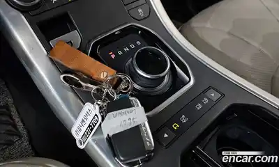 Land Rover Range-Rover Evoque 2019 2.0 Автомат в Москве № 546283, миниатюра 9