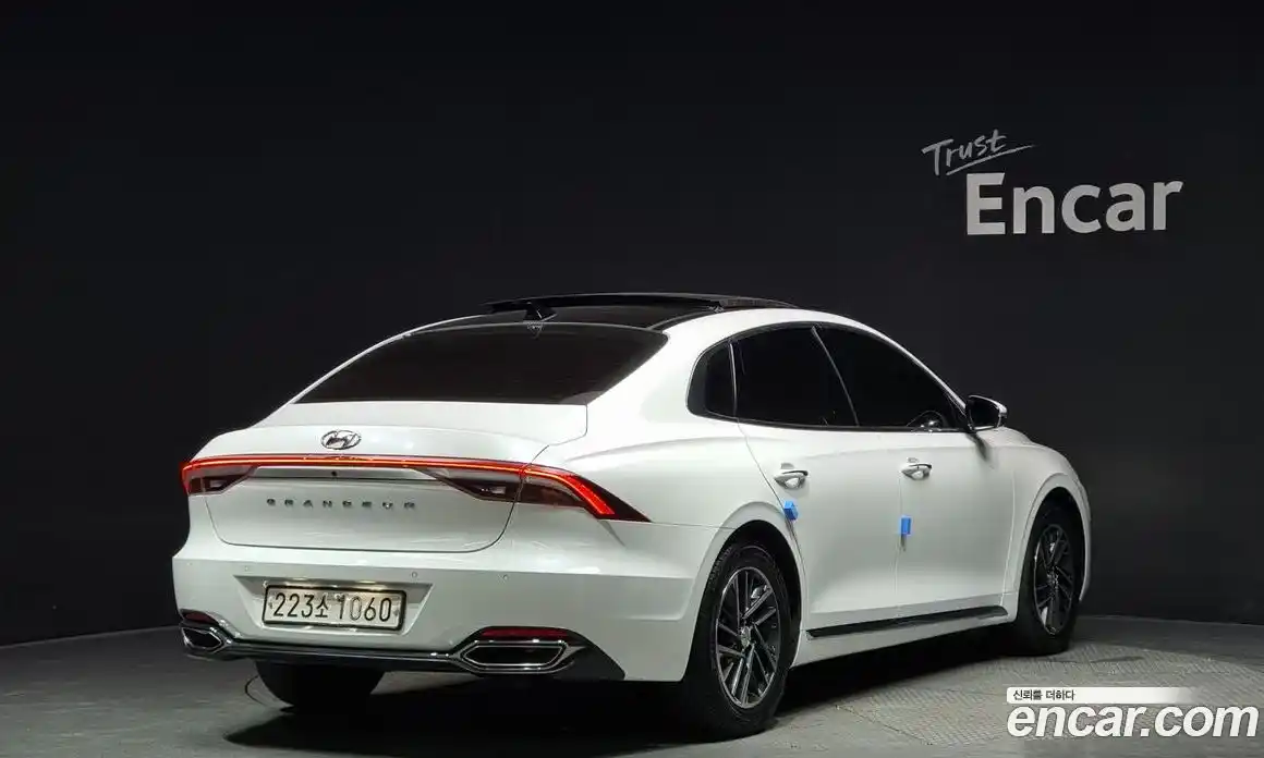 Hyundai Grandeur 2023 2.5 Автомат в Москве № 7301, фото 2