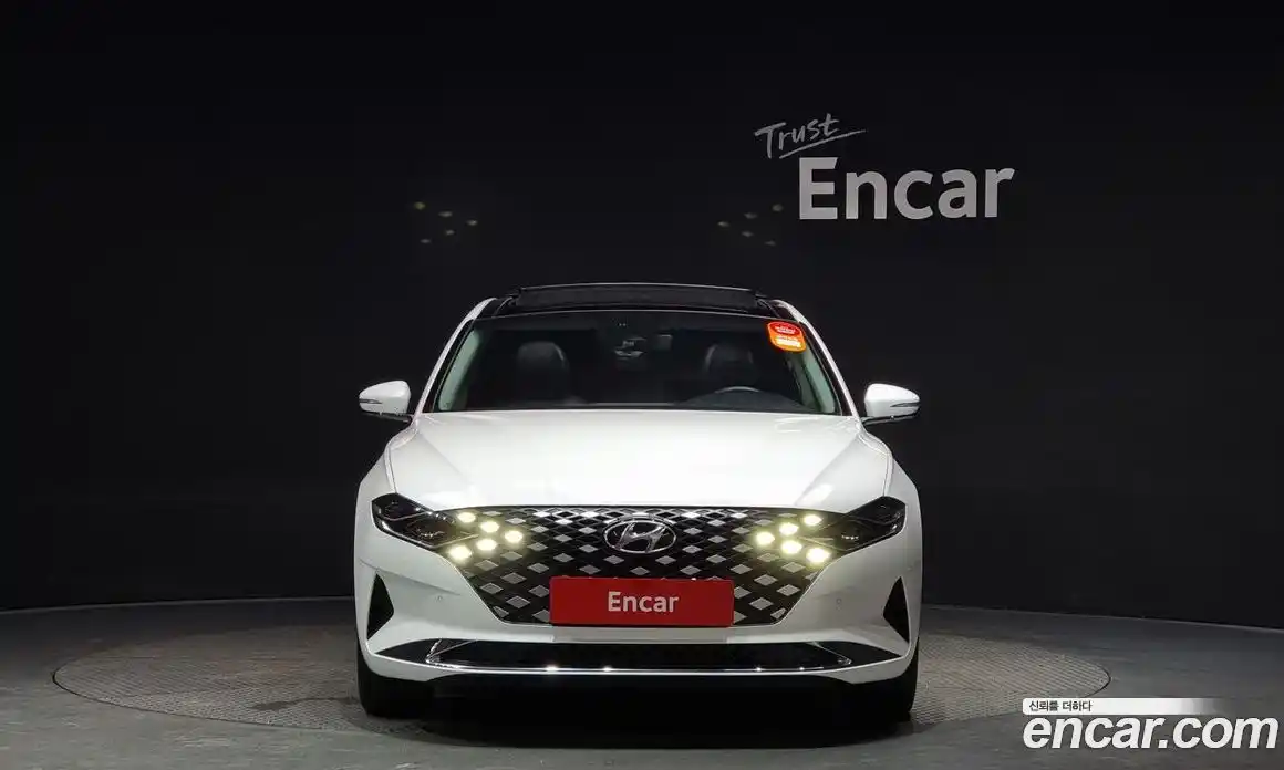 Hyundai Grandeur 2023 2.5 Автомат в Москве № 7301, фото 3