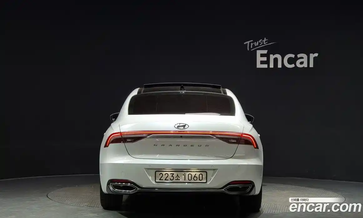 Hyundai Grandeur 2023 2.5 Автомат в Москве № 7301, фото 4