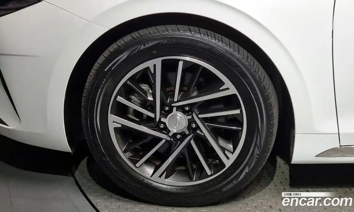 Hyundai Grandeur 2023 2.5 Автомат в Москве № 7301, фото 5