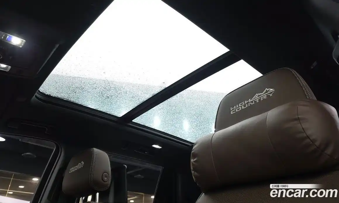 Chevrolet Tahoe 2022 6.2 Автомат в Москве № 104143, фото 19