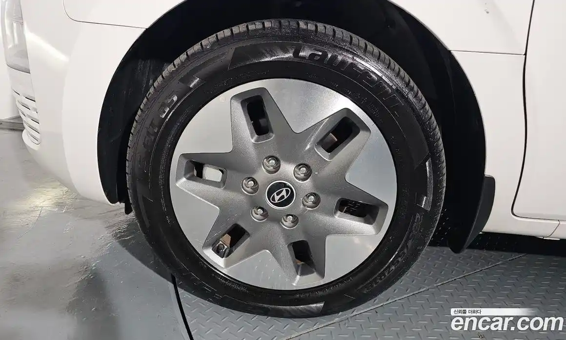 Hyundai Staria 2025 1.6 Автомат в Москве № 107568, фото 5