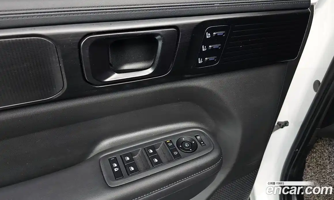 Hyundai Santa Fe 2024 2.5 Автомат в Москве № 116417, фото 16